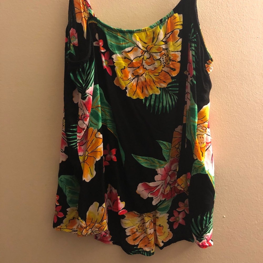 Women's dark floral spaghetti tank - Picture 3 of 3